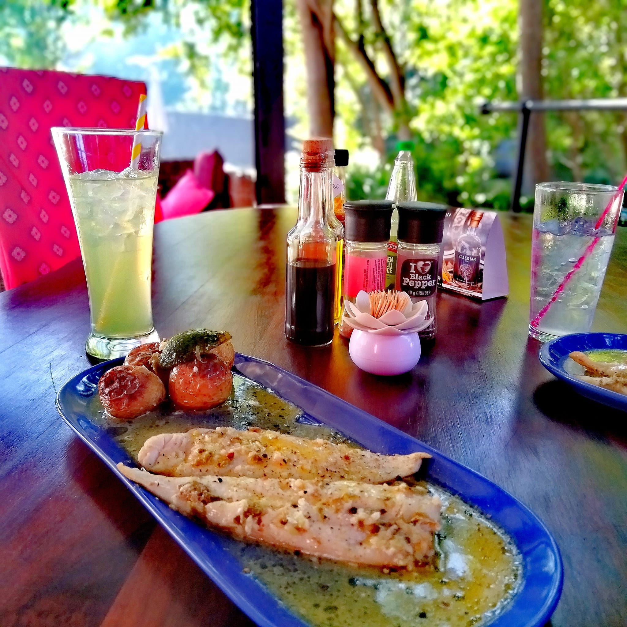 Fish in lemon sauce